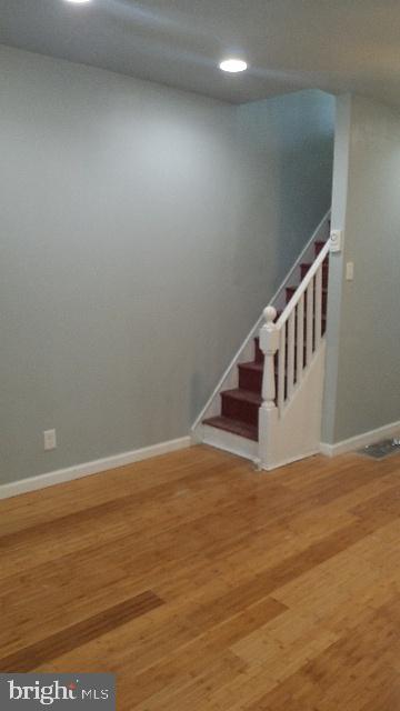 868 N Farson St Property Photo 1
