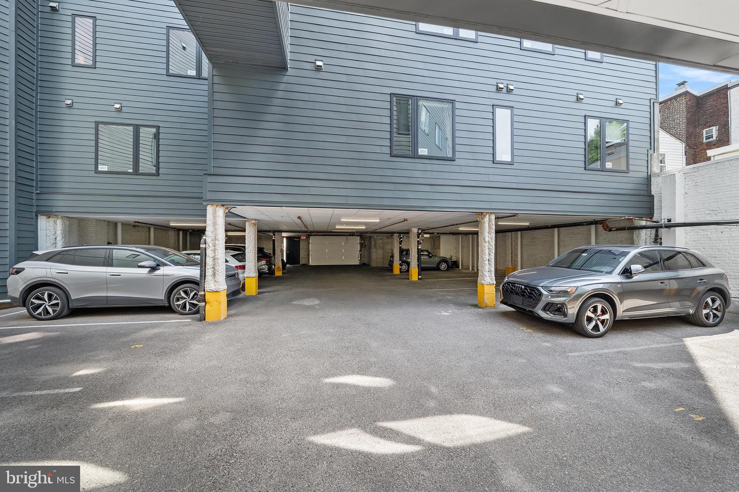 1405-21 Frankford Ave #403 Property Photo 32