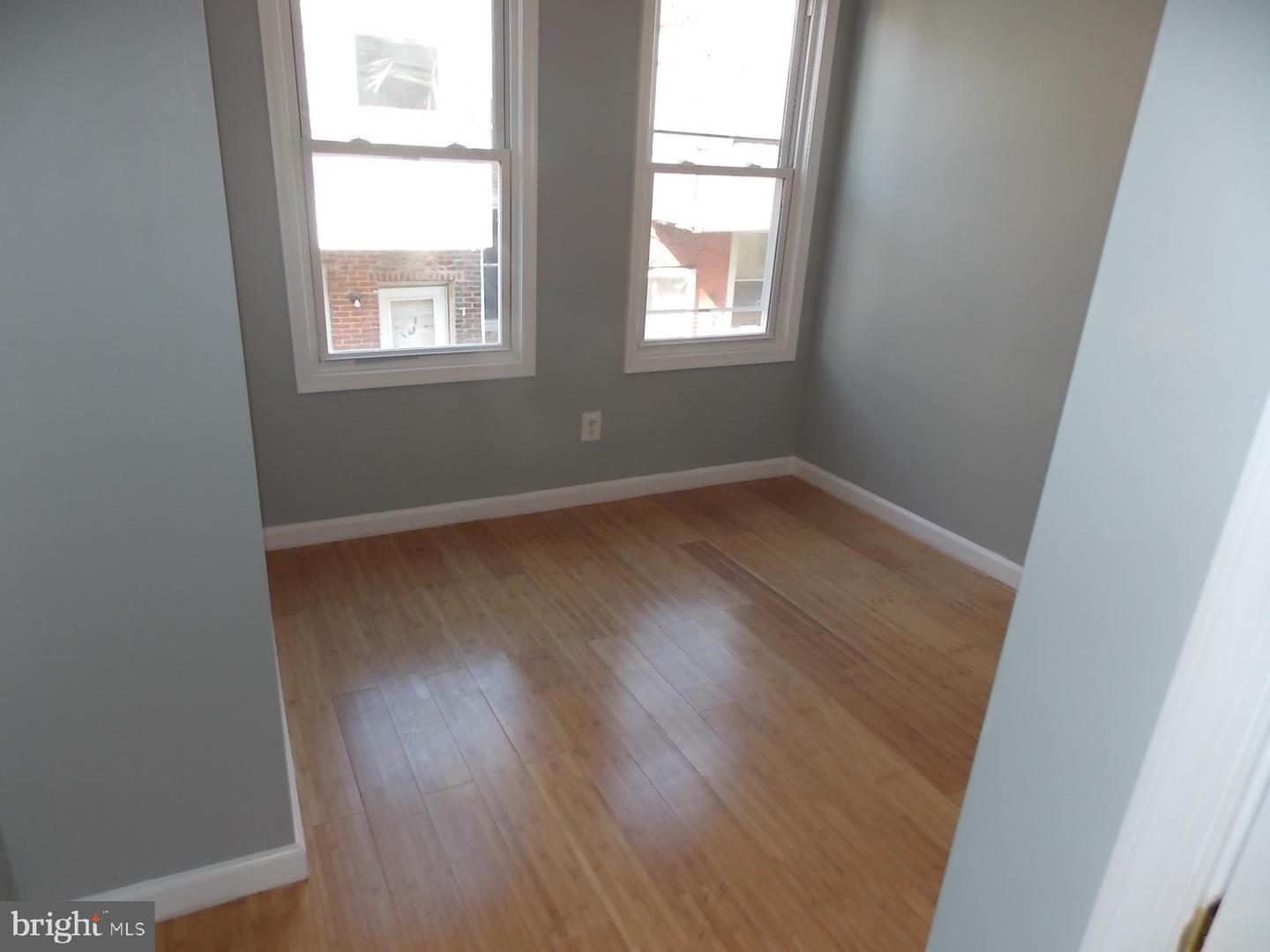 1536 S Wilton St Property Photo 6