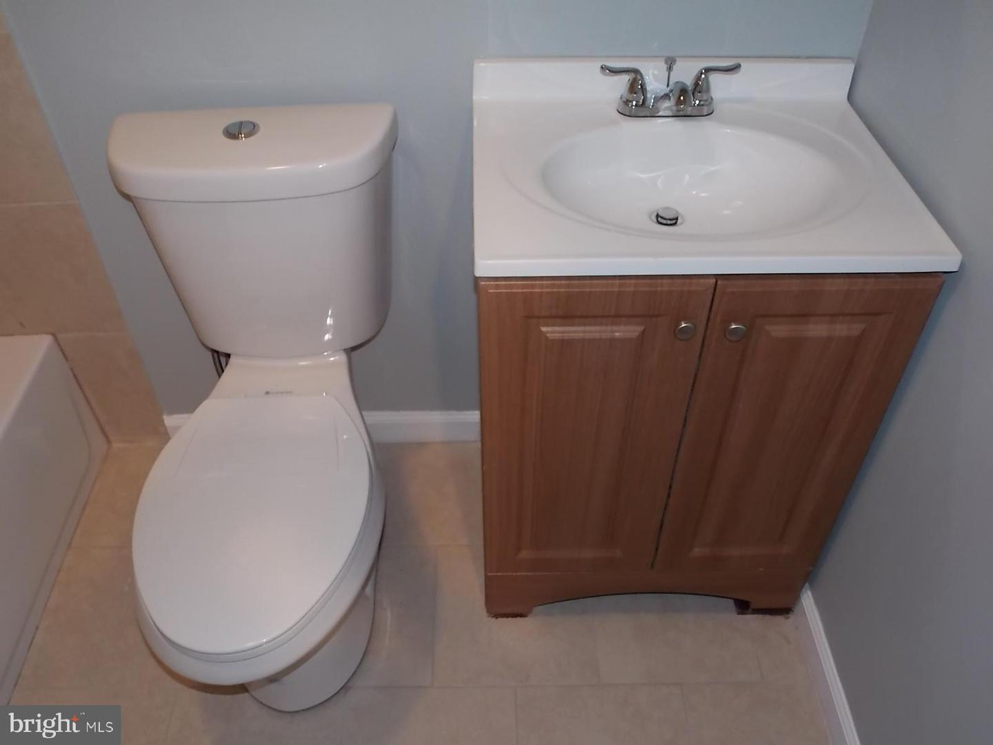 1536 S Wilton St Property Photo 8
