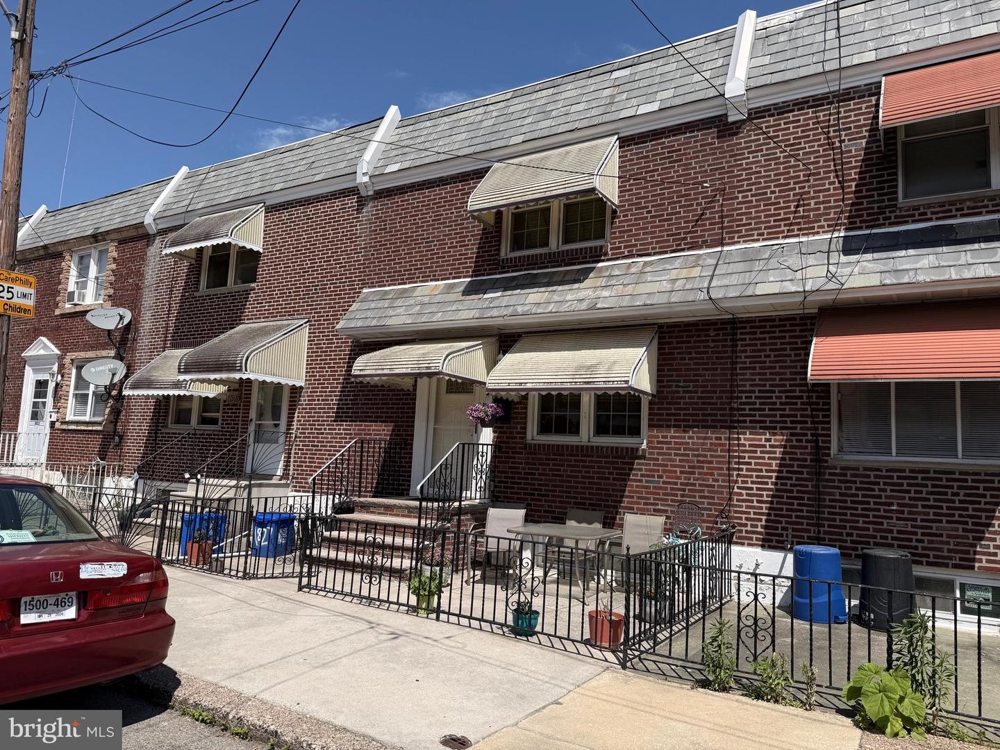 1827 S Dover St Property Photo 1