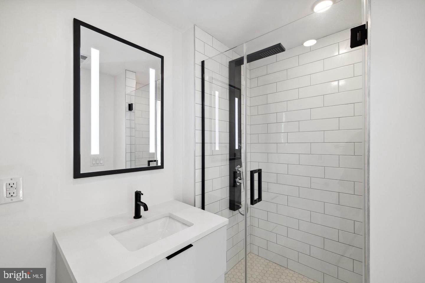 1501 N 31st St #ph12 Property Photo 18