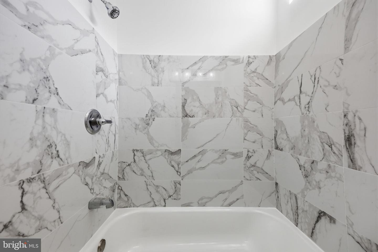 5347 Lesher St Property Photo 14