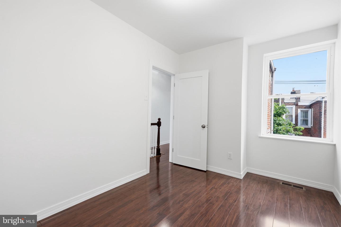 5347 Lesher St Property Photo 16
