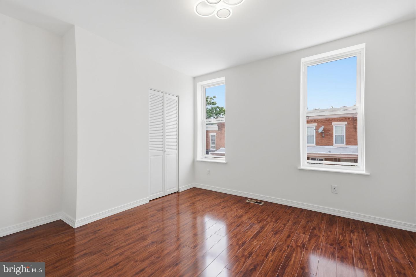 5347 Lesher St Property Photo 17