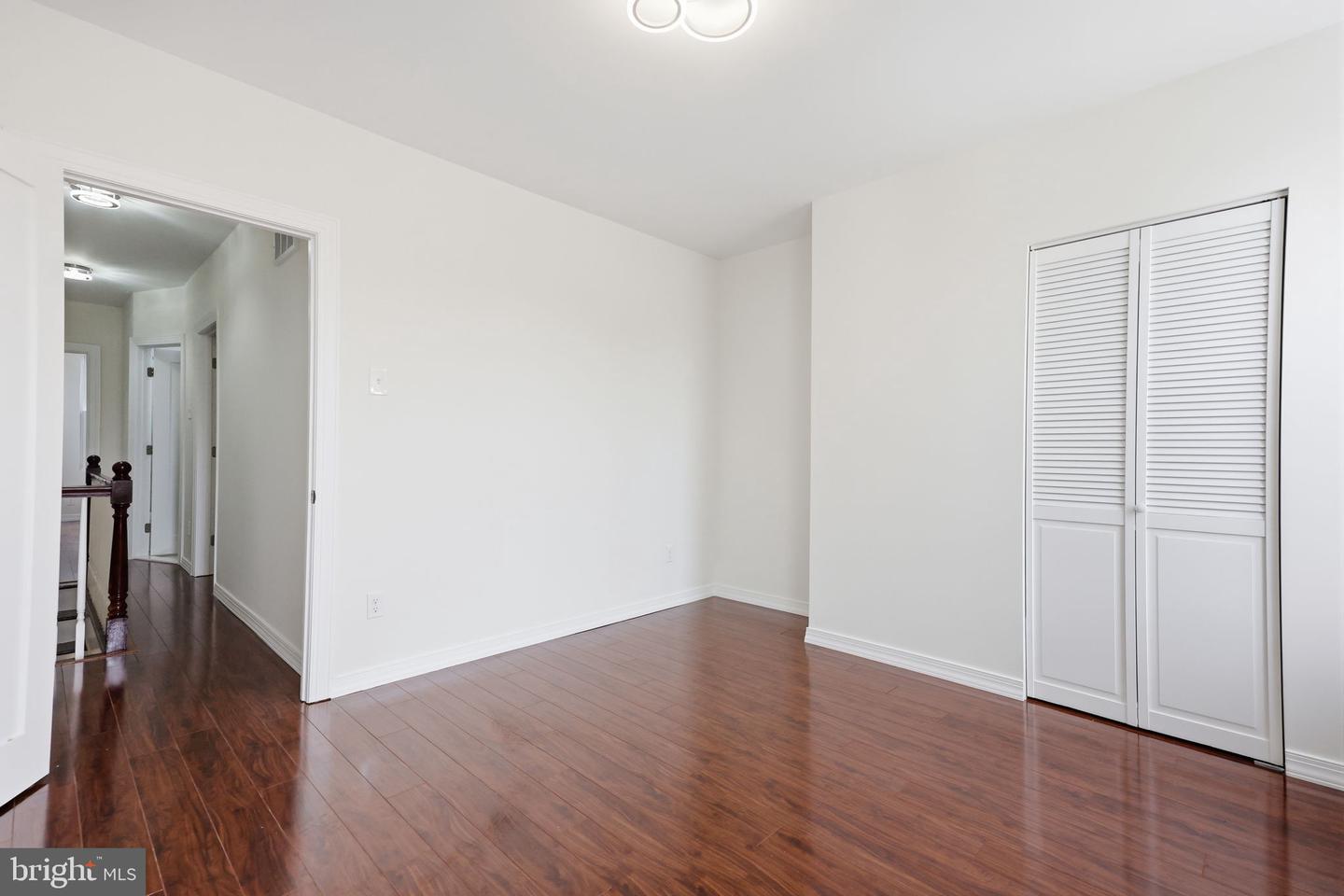 5347 Lesher St Property Photo 18