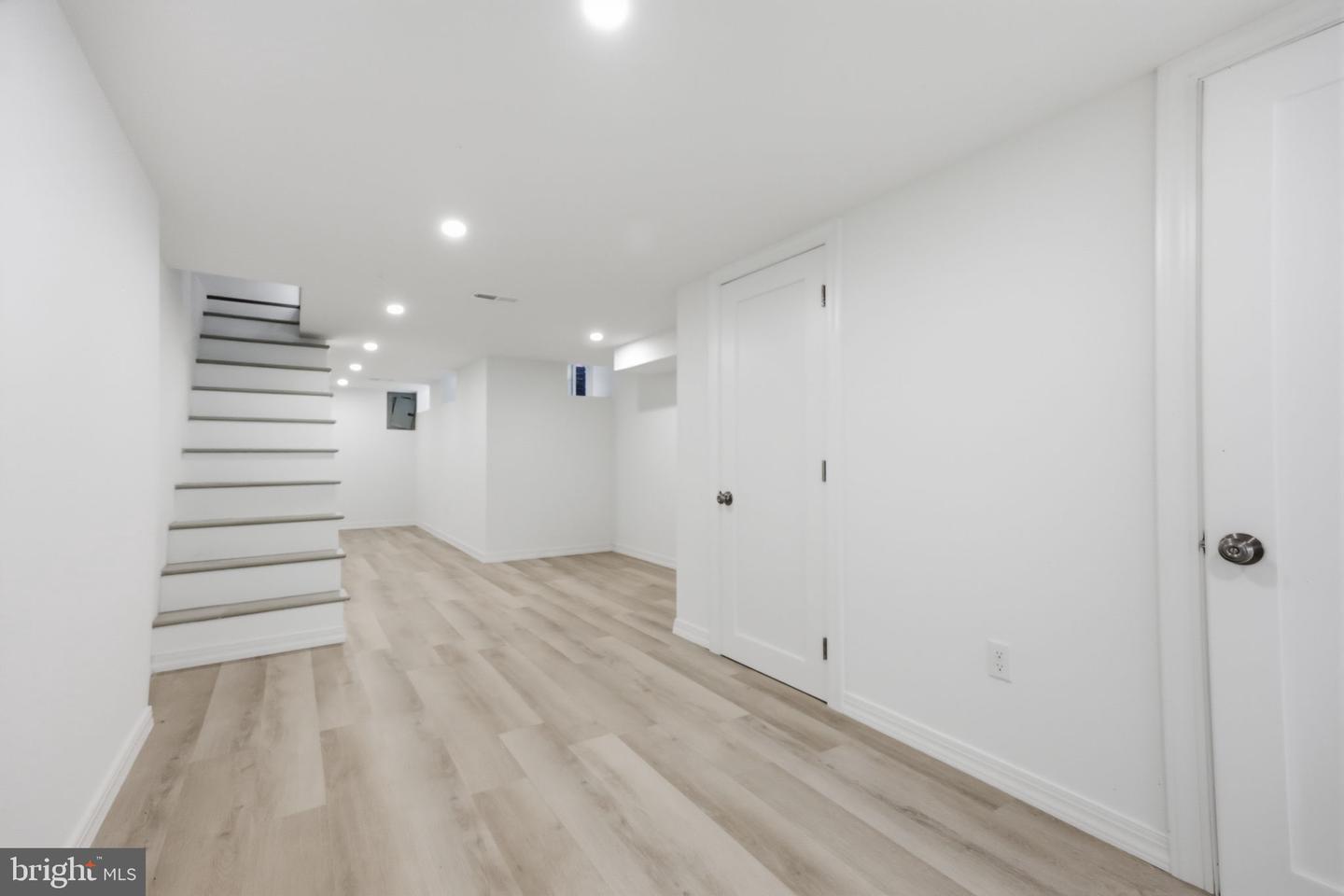 5347 Lesher St Property Photo 22