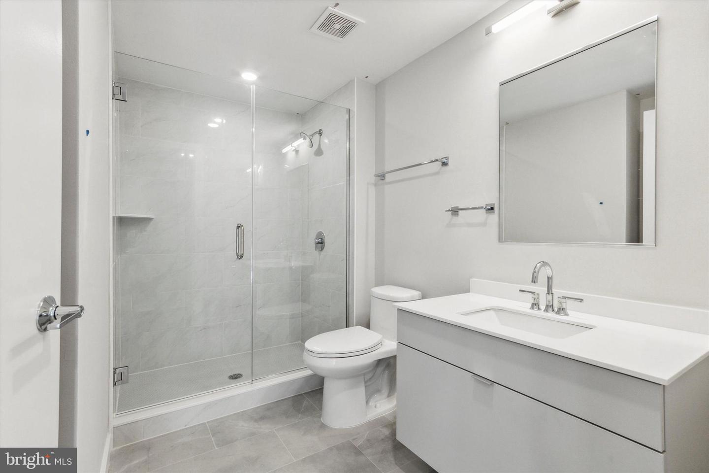 3449 Scotts Ln #c309 Property Photo 12
