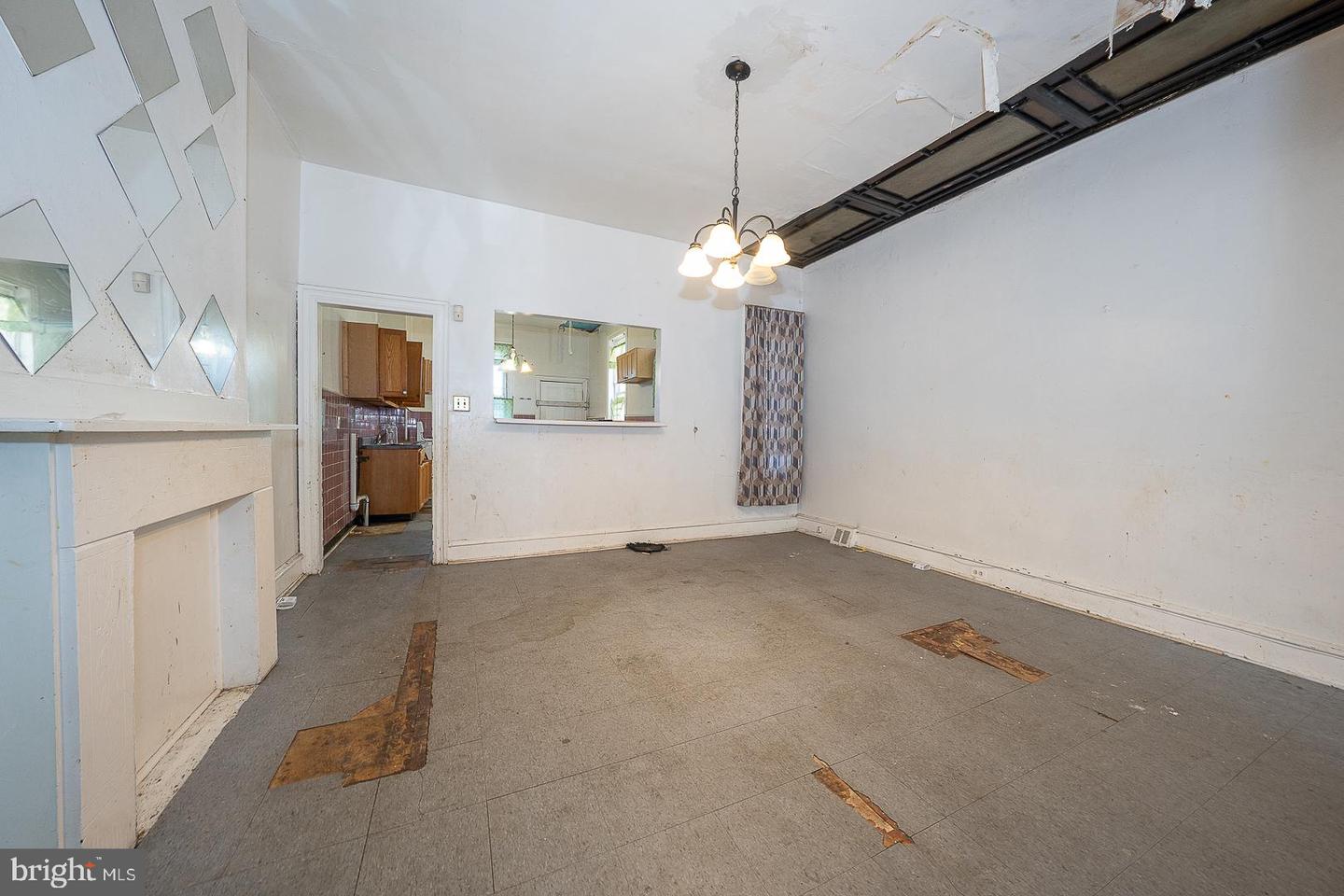 2427 W Norris St Property Photo 5