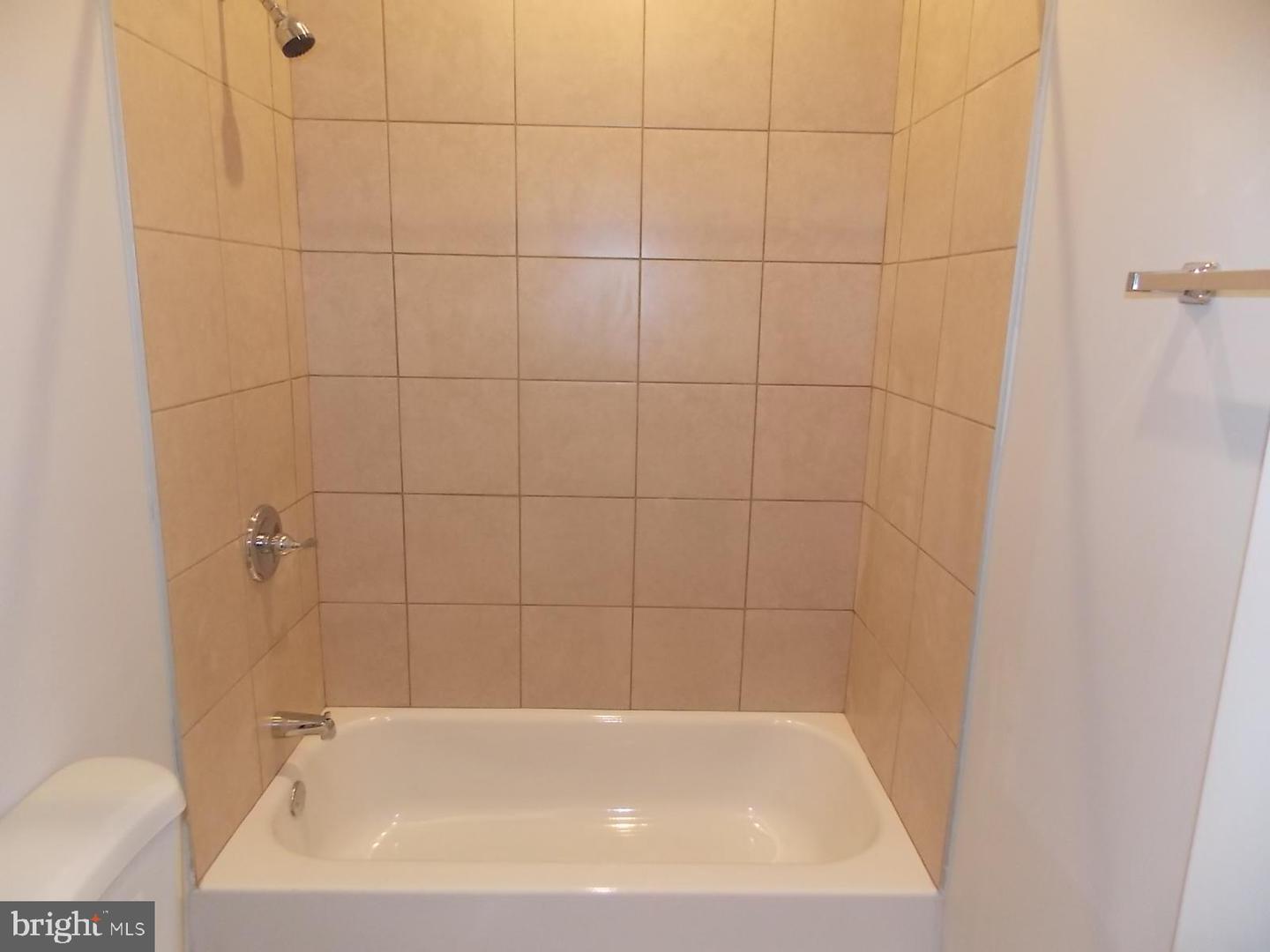 5241 Chester Ave Property Photo 5