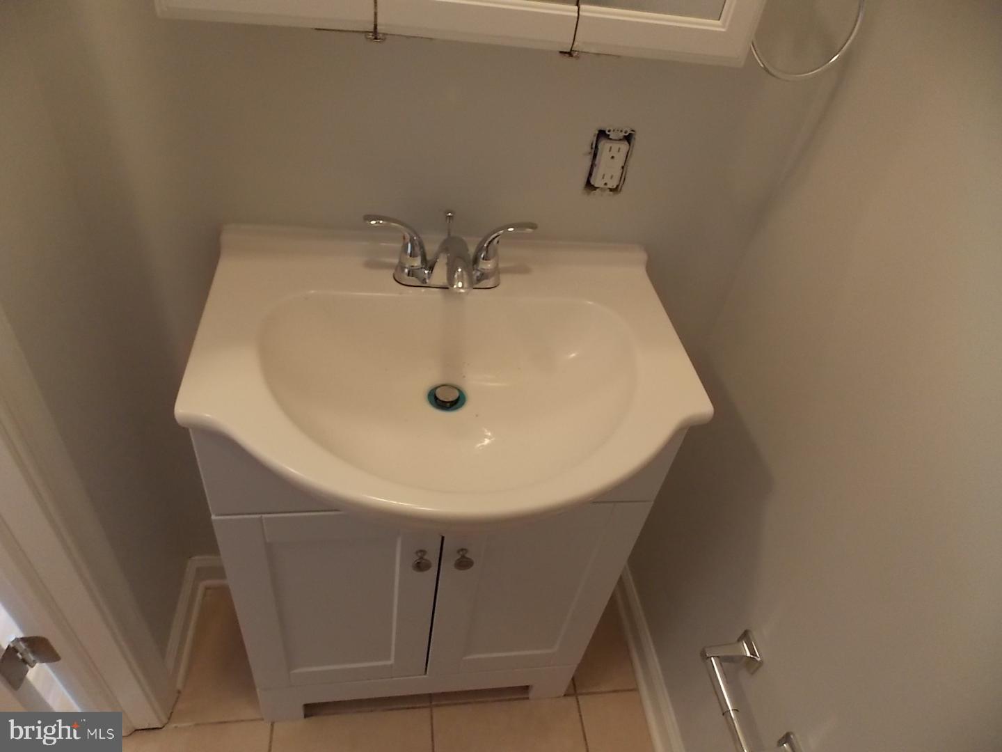 1658 S 54th St Property Photo 5