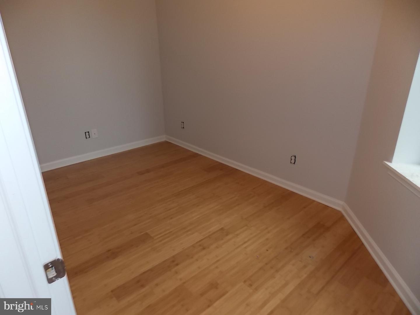 1658 S 54th St Property Photo 12