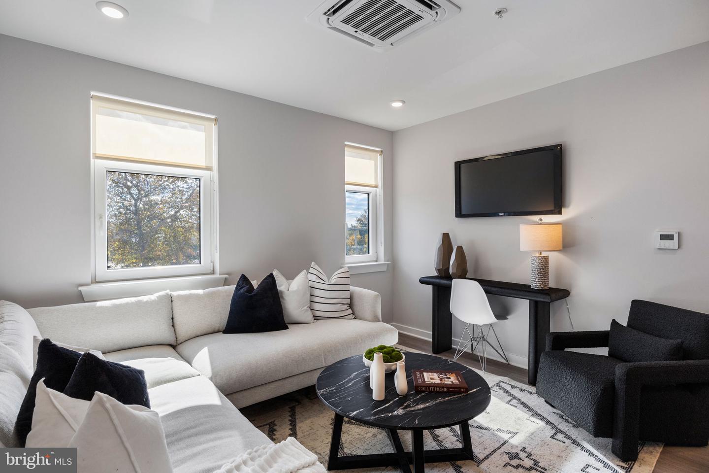 3449 Scotts Ln #c401 Property Photo 10