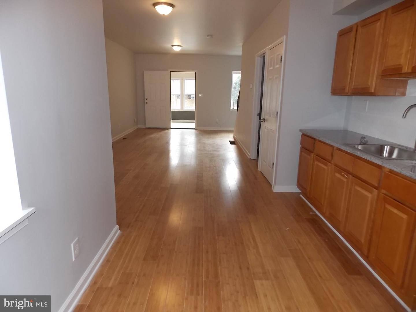 5643 Beaumont St Property Photo 6
