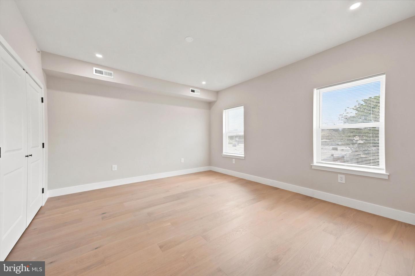609 E Locust Ave Property Photo 18
