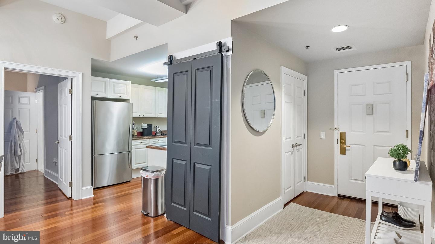 1500 Chestnut St #8i Property Photo 6