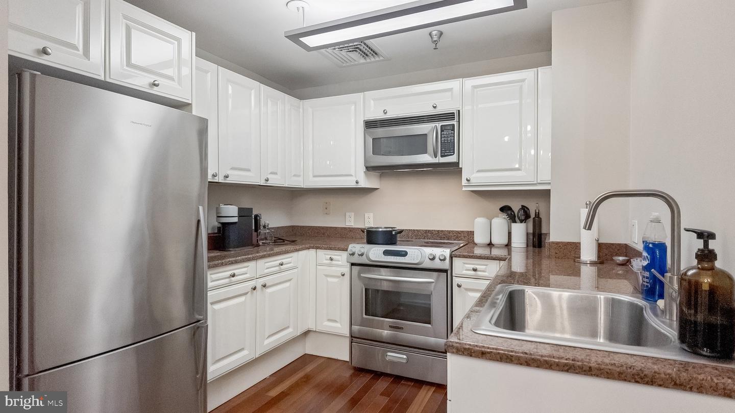 1500 Chestnut St #8i Property Photo 12