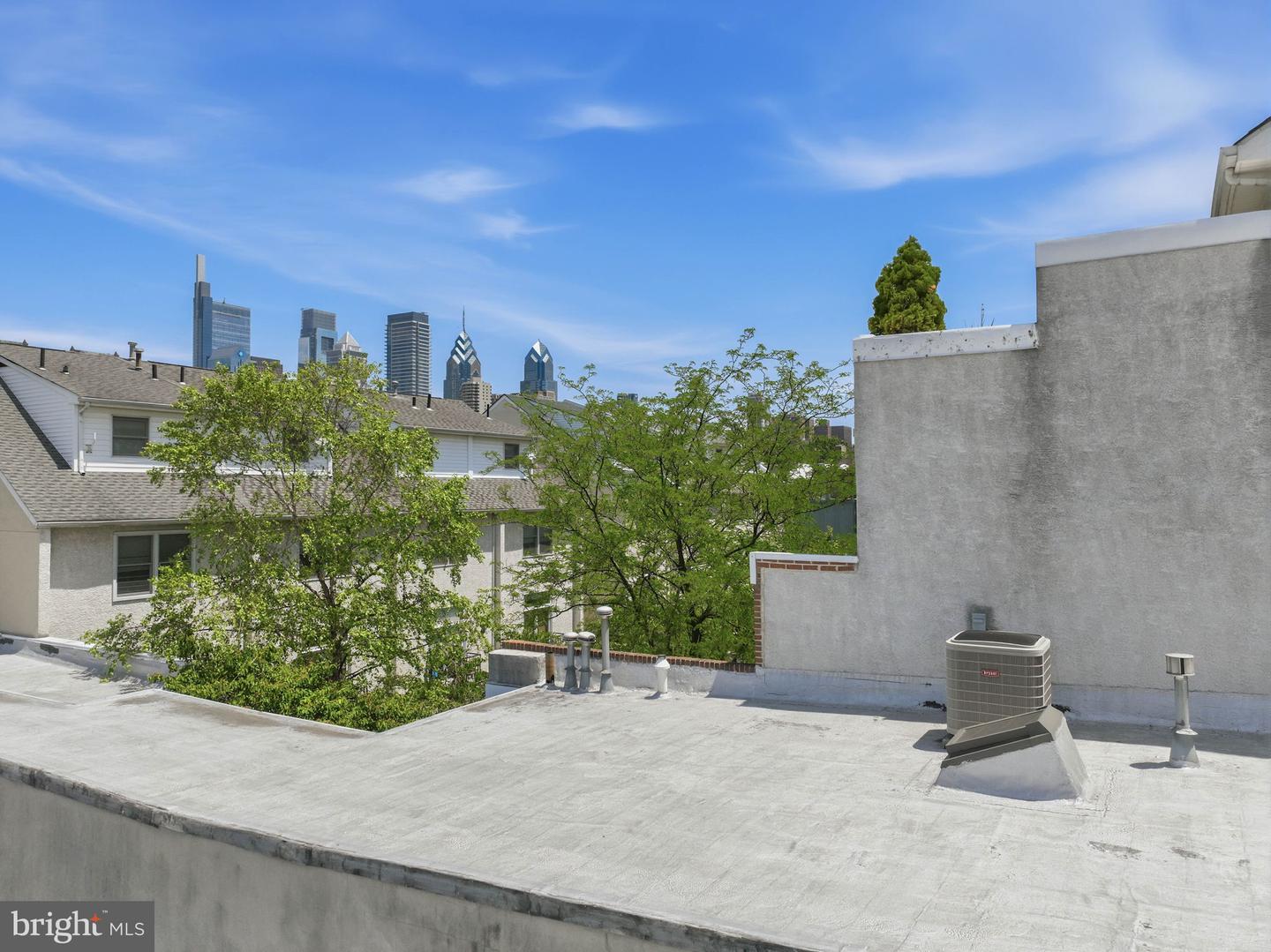 2429 South St #unit B Property Photo 3