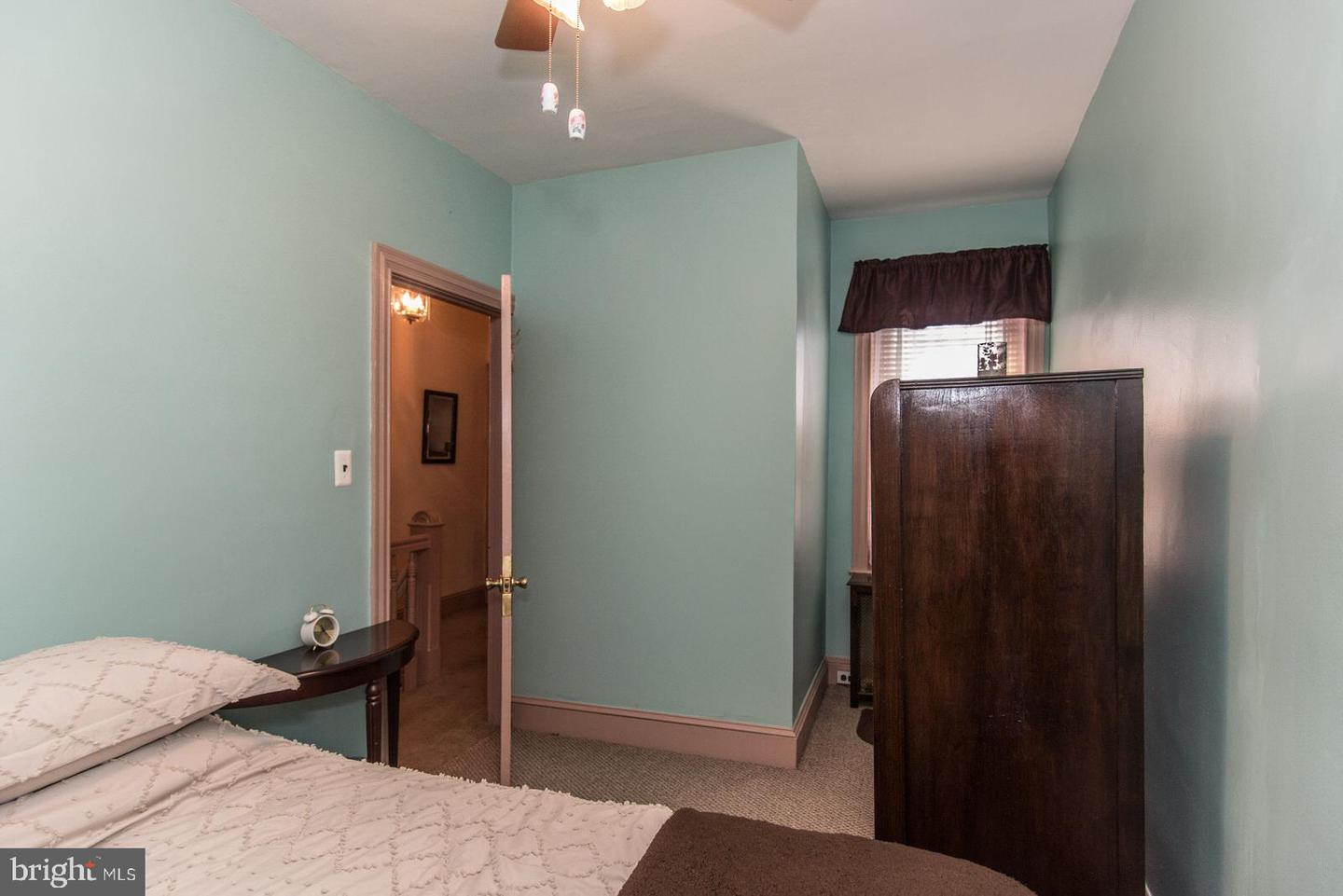 2963 Edgemont St Property Photo 40