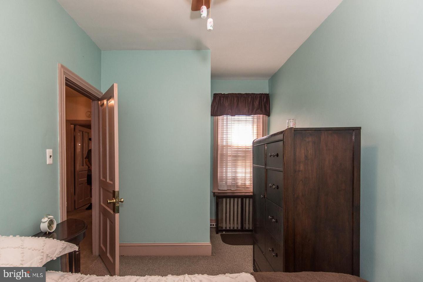 2963 Edgemont St Property Photo 41