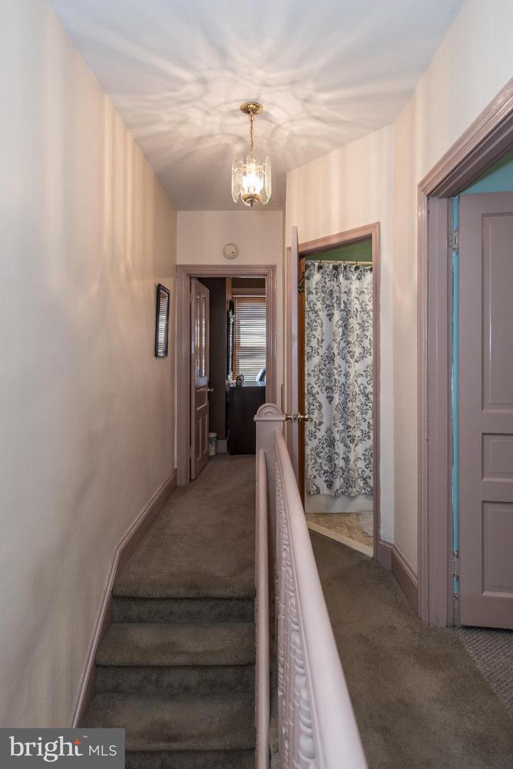 2963 Edgemont St Property Photo 53