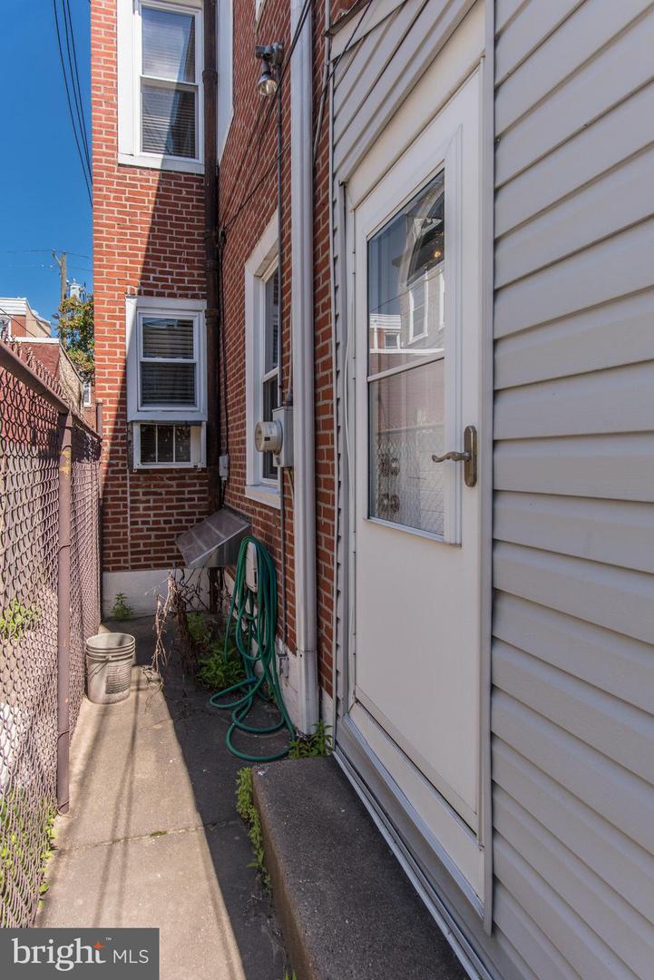 2963 Edgemont St Property Photo 60