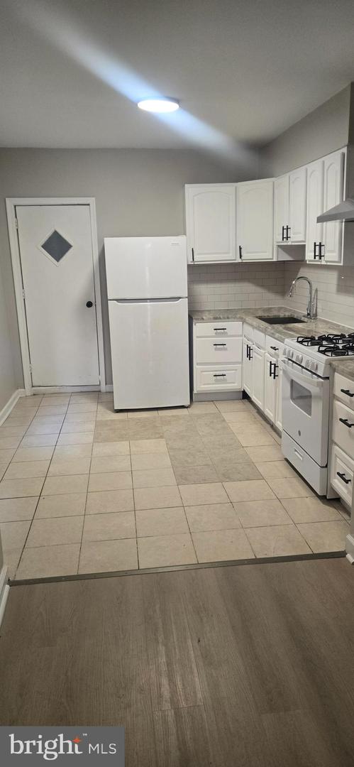 5544 W Jefferson St Property Photo 8