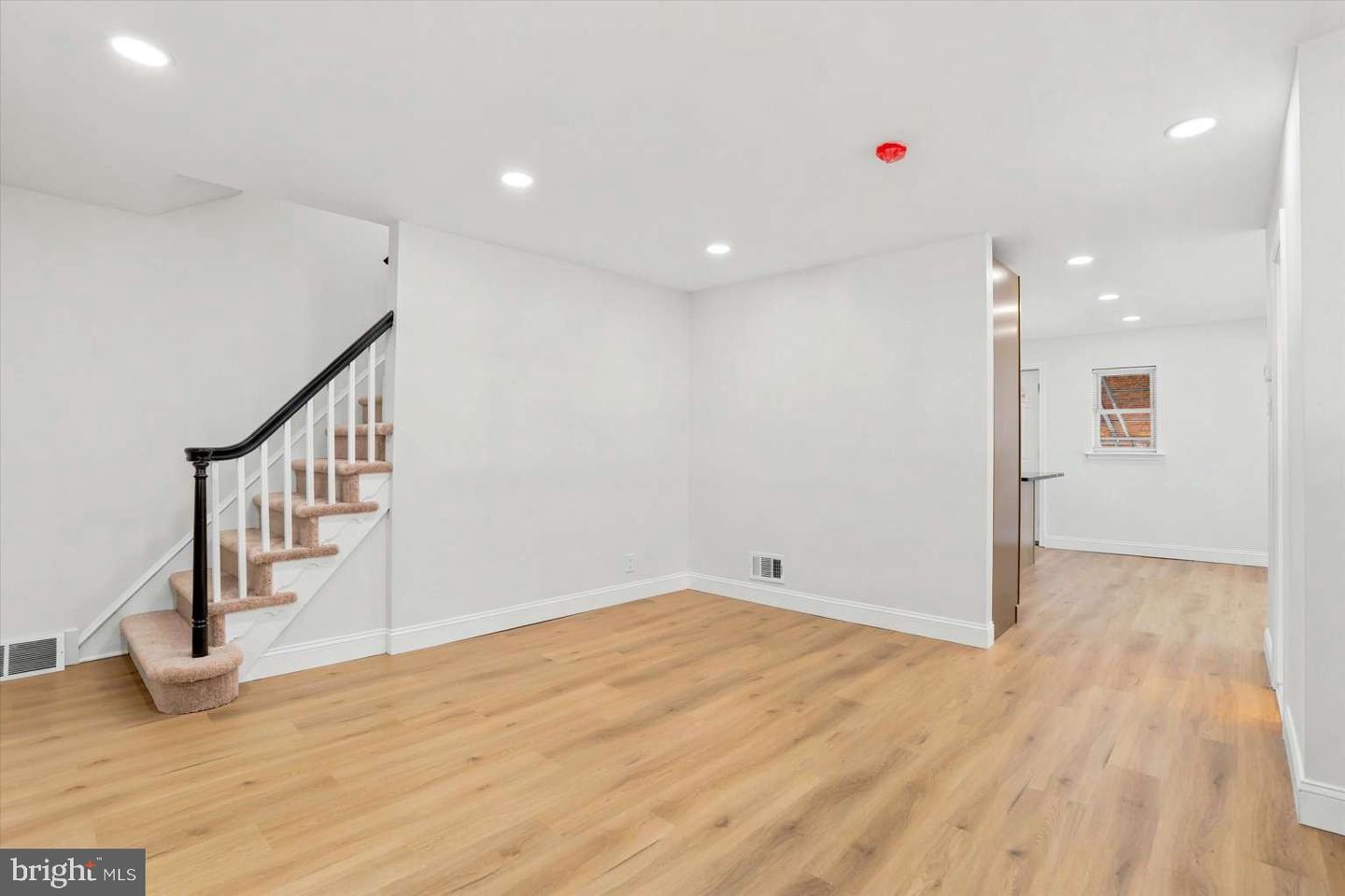 7417 Ditman St Property Photo 13