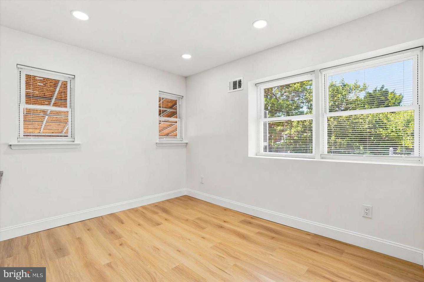 7417 Ditman St Property Photo 16
