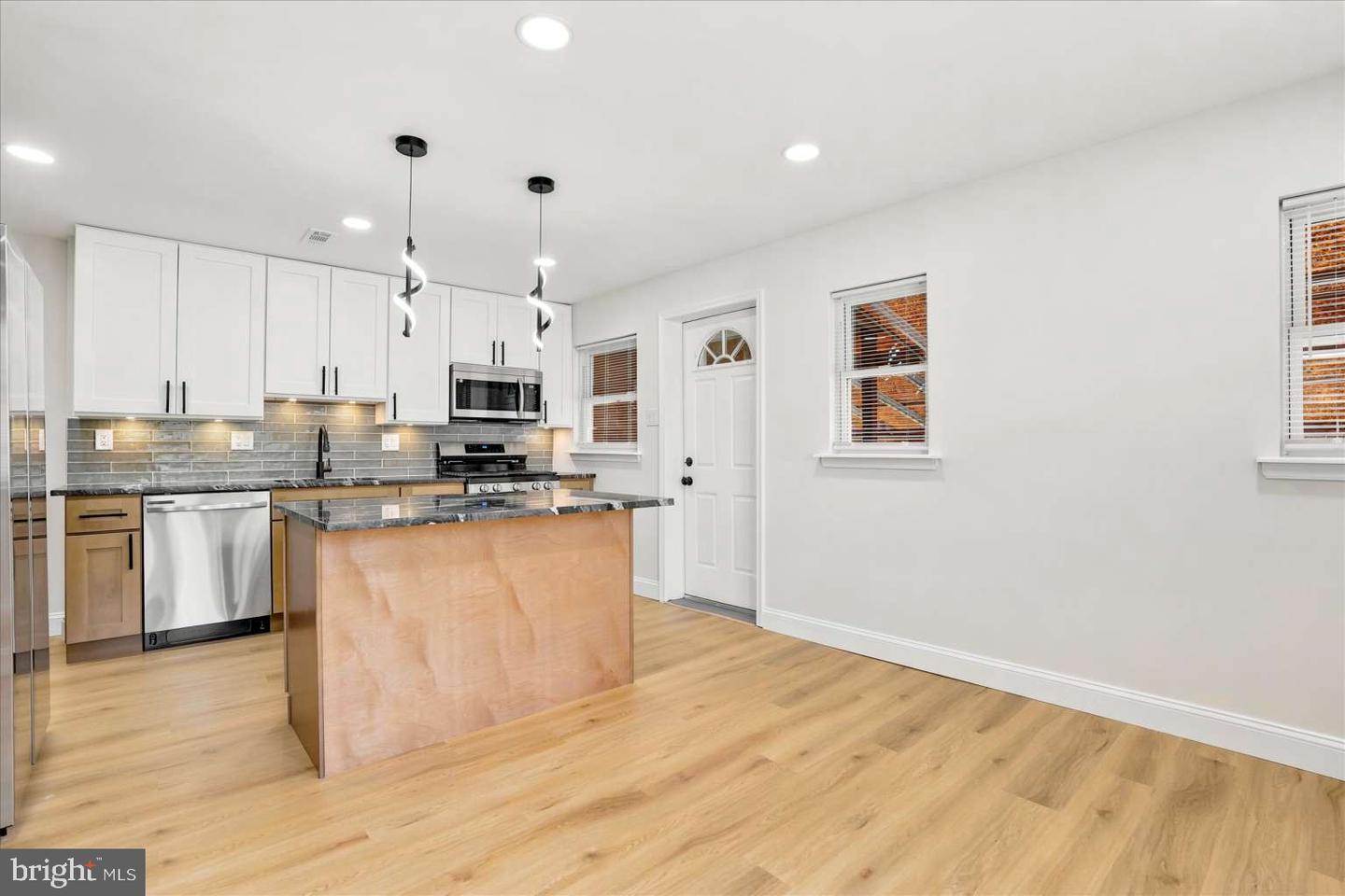 7417 Ditman St Property Photo 17