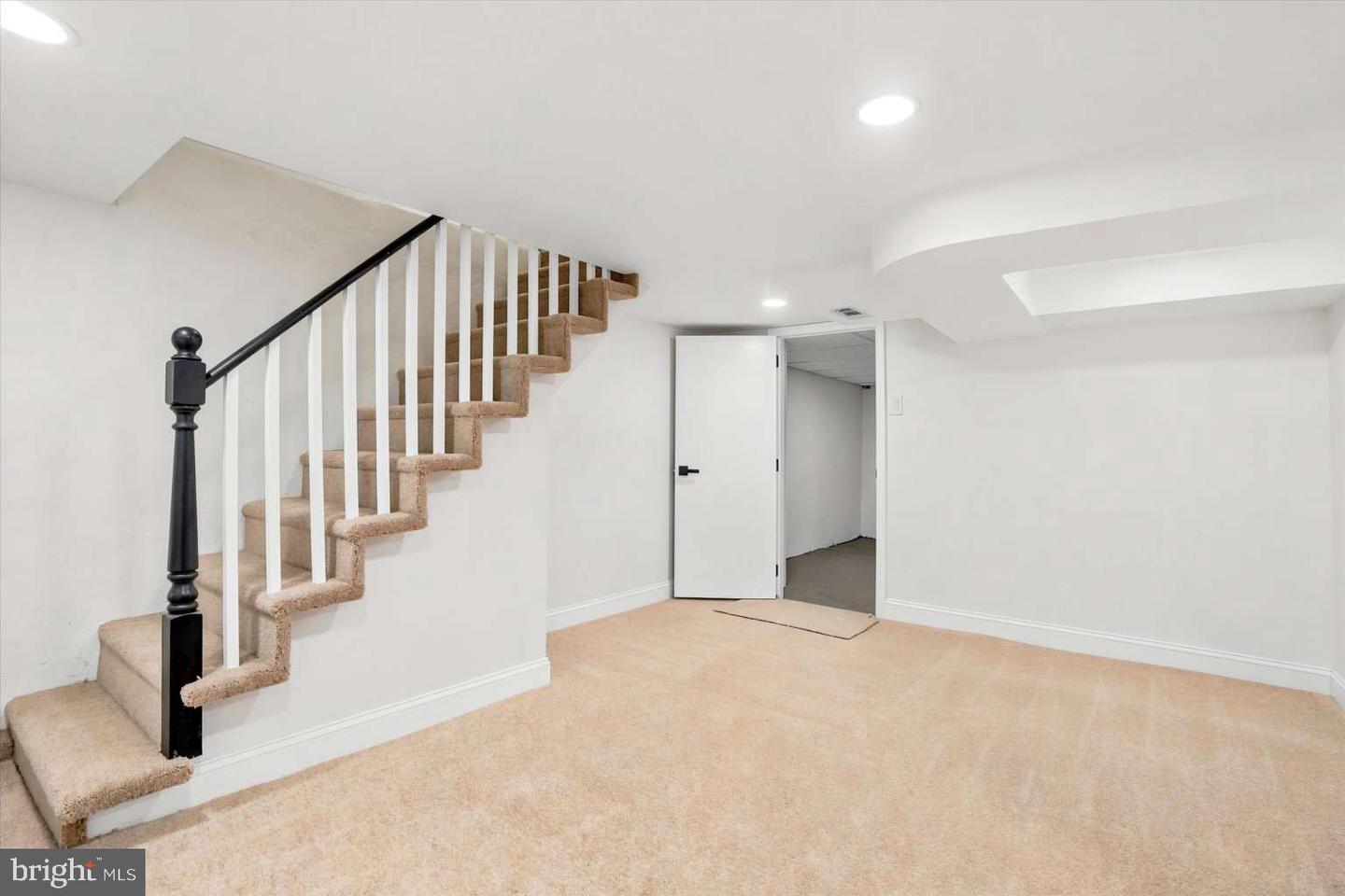 7417 Ditman St Property Photo 25