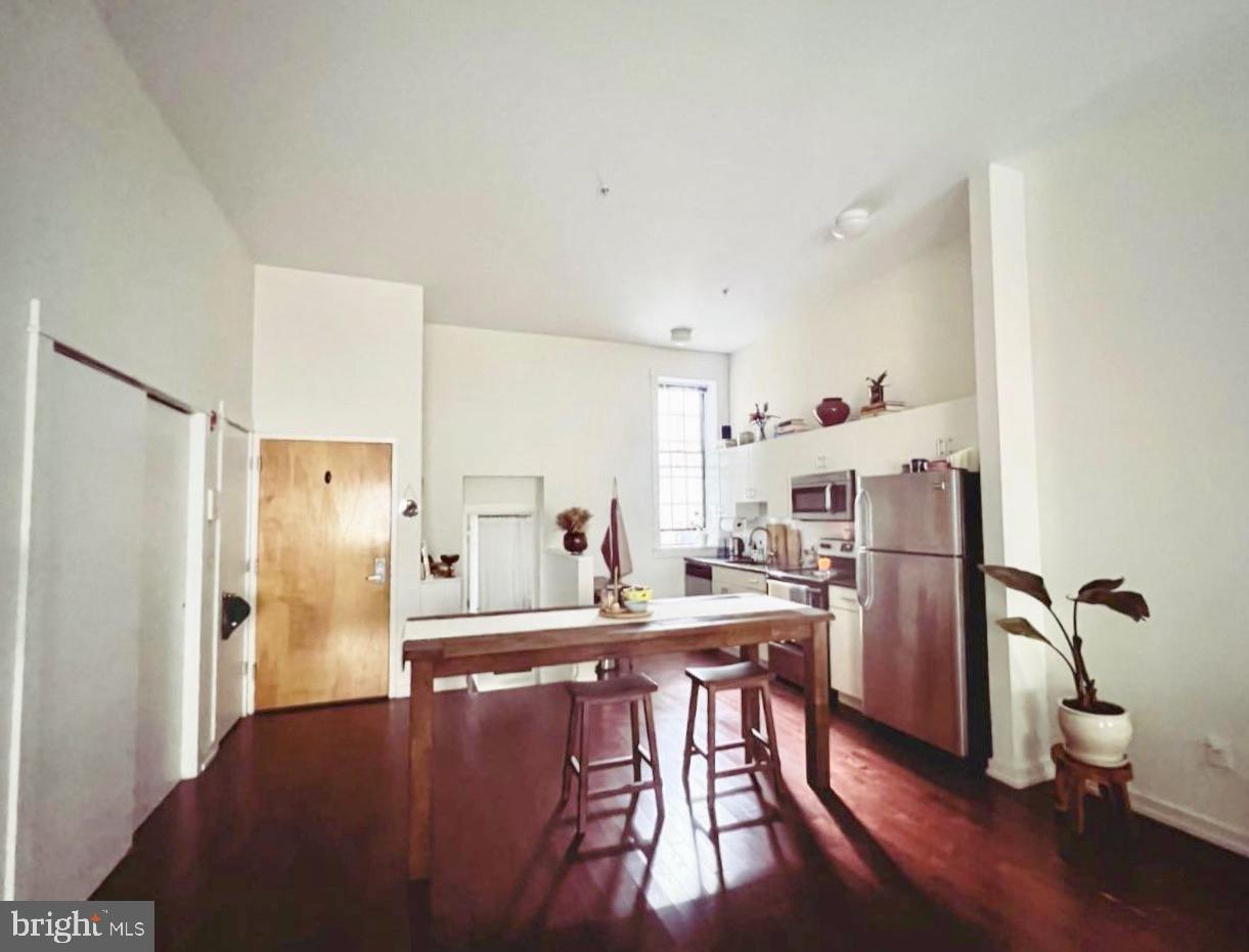 1300 Spruce St #2b Property Photo 3
