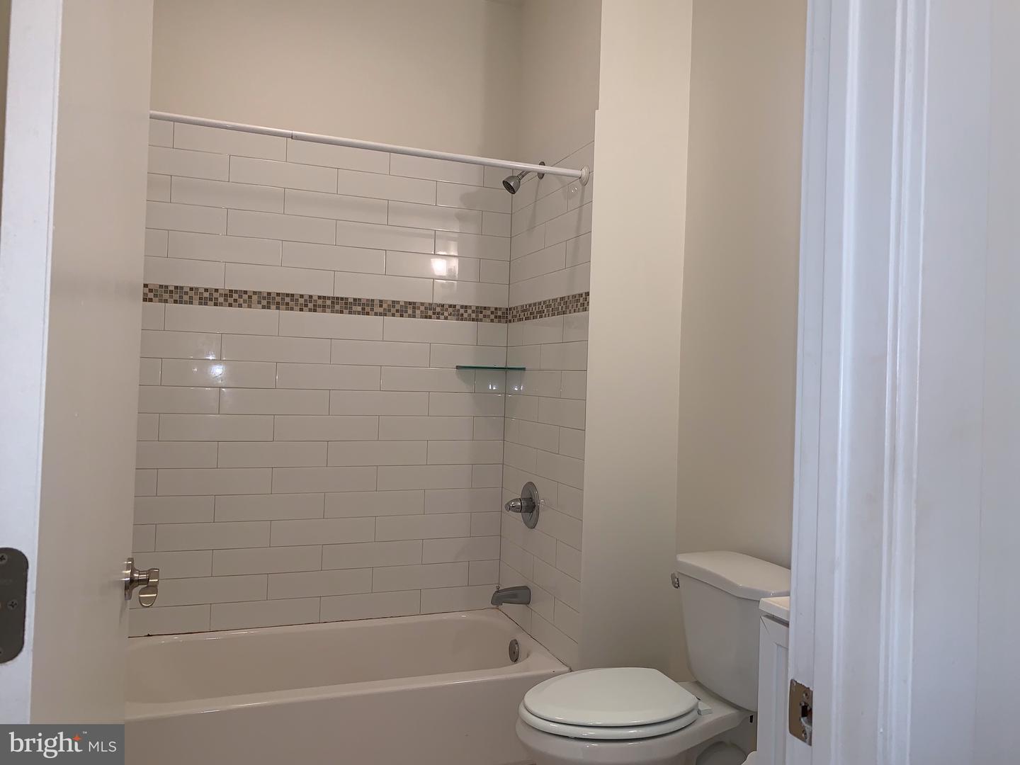 1300 Spruce St #2b Property Photo 9