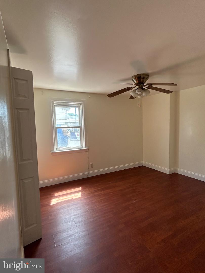 431 Rhawn St Property Photo 5