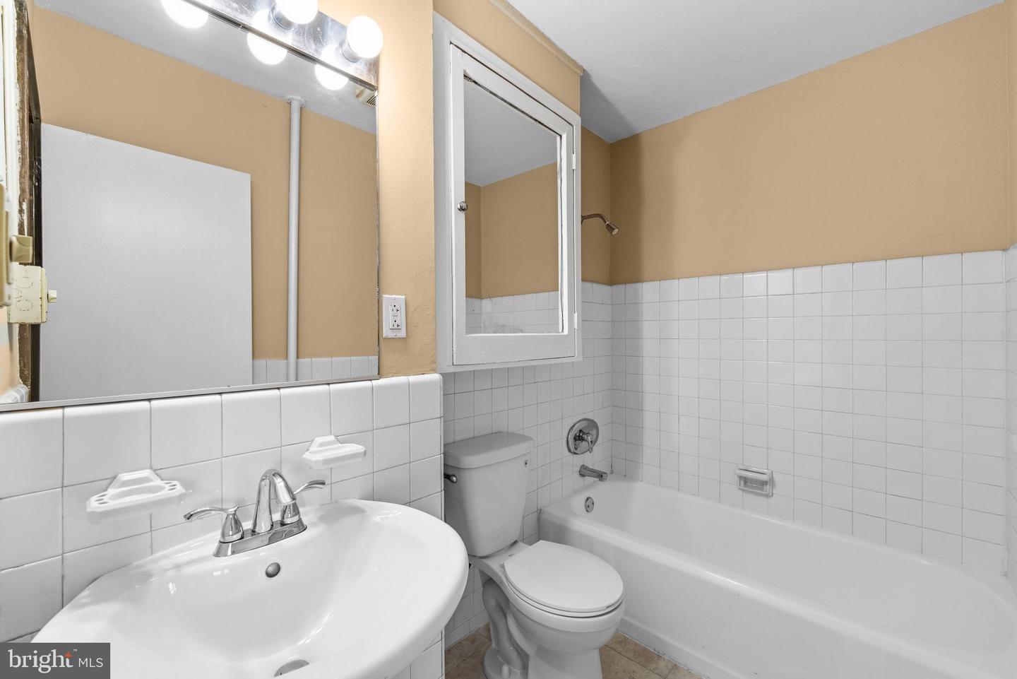 2601-00 Pennsylvania Ave #106 Property Photo 12