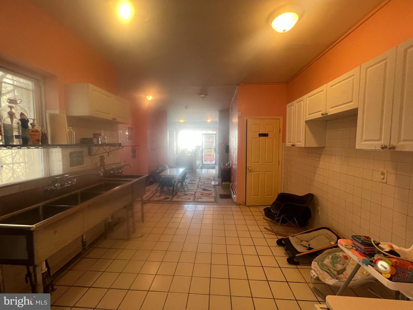 4952 Lancaster Ave Property Photo 5