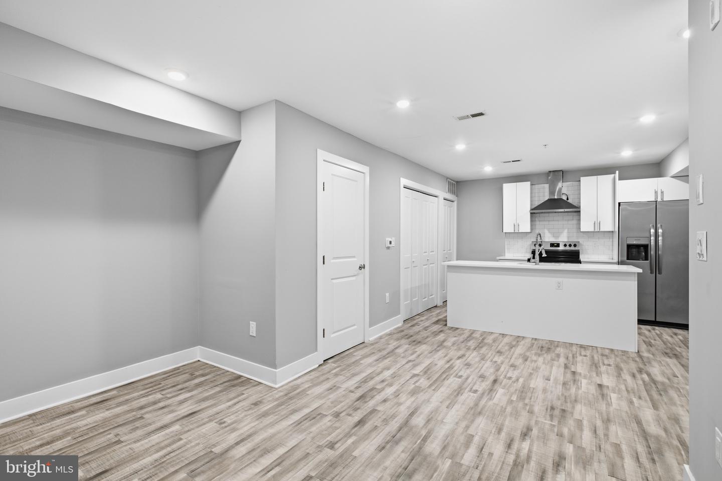 2500 N Mascher St #2 Property Photo 3