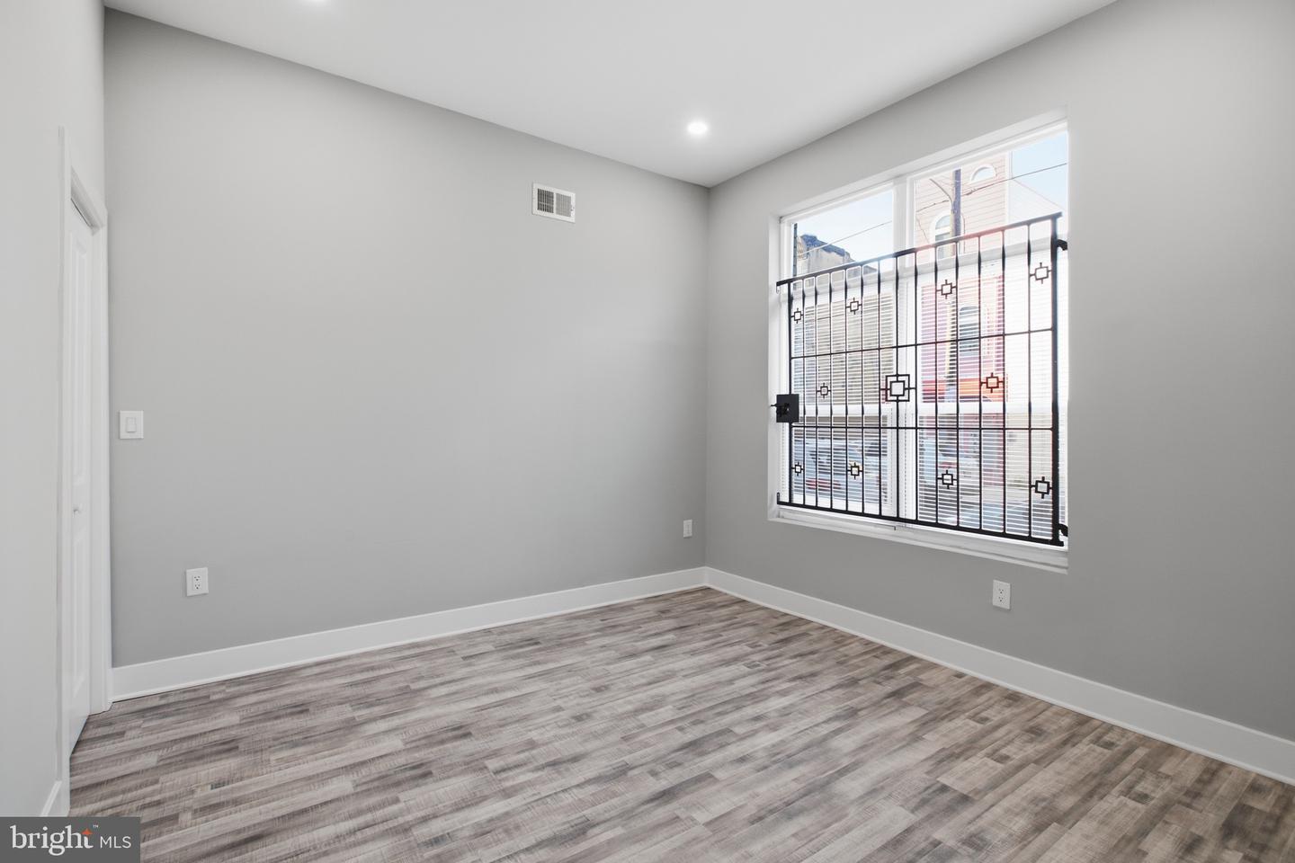 2500 N Mascher St #2 Property Photo 6