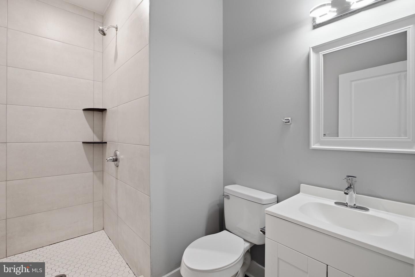 2500 N Mascher St #2 Property Photo 9