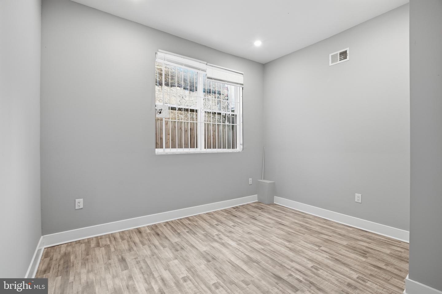 2500 N Mascher St #2 Property Photo 10
