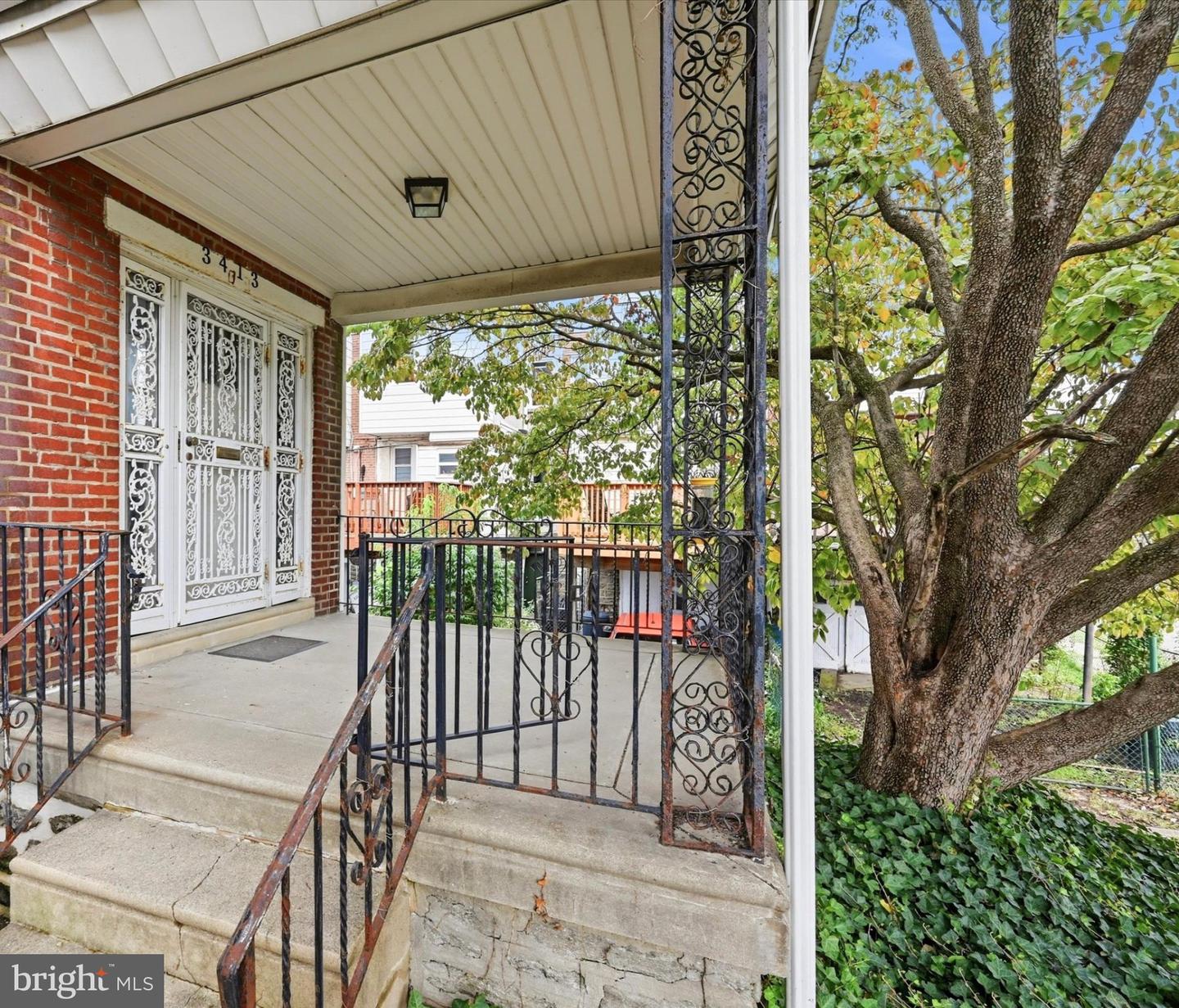 3413 BOWMAN ST Property Photo 1