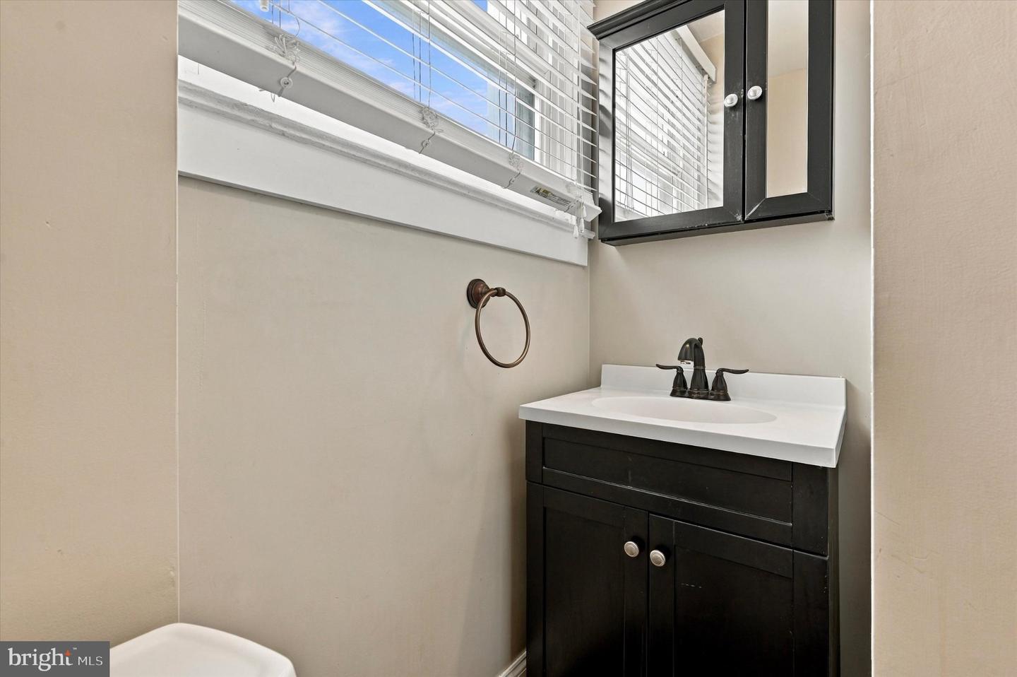 3413 Bowman St Property Photo 16
