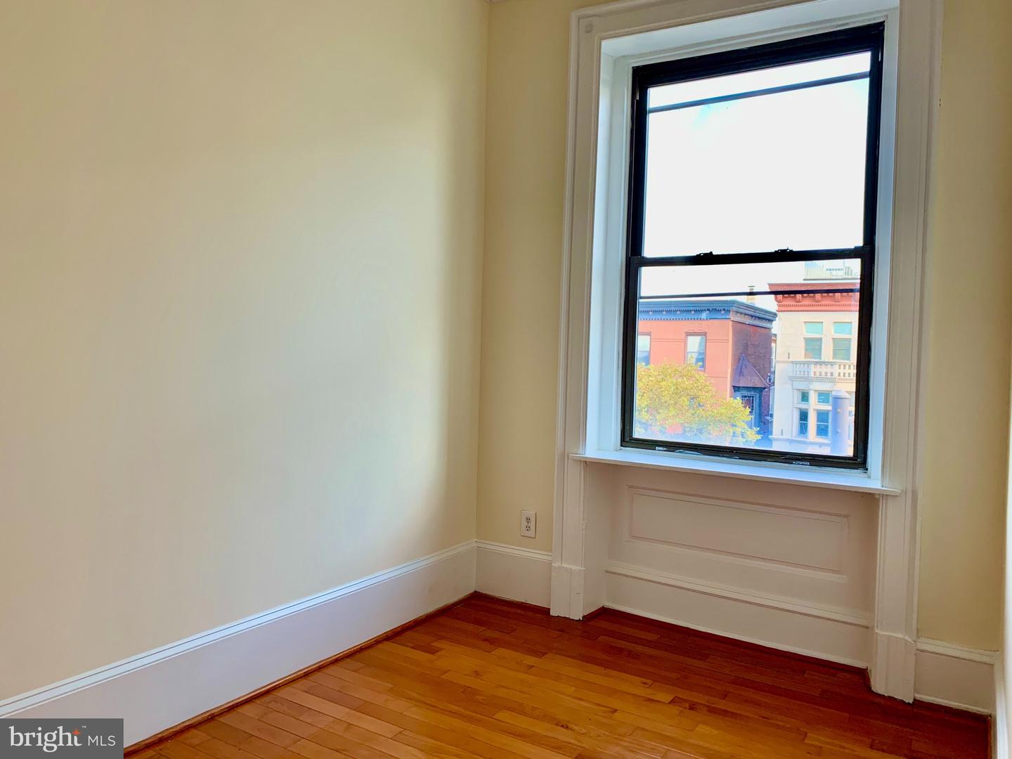 1216 S Broad St #unit 2f Property Photo 8