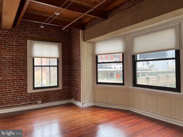 105 S 18th St #4b Property Photo 3