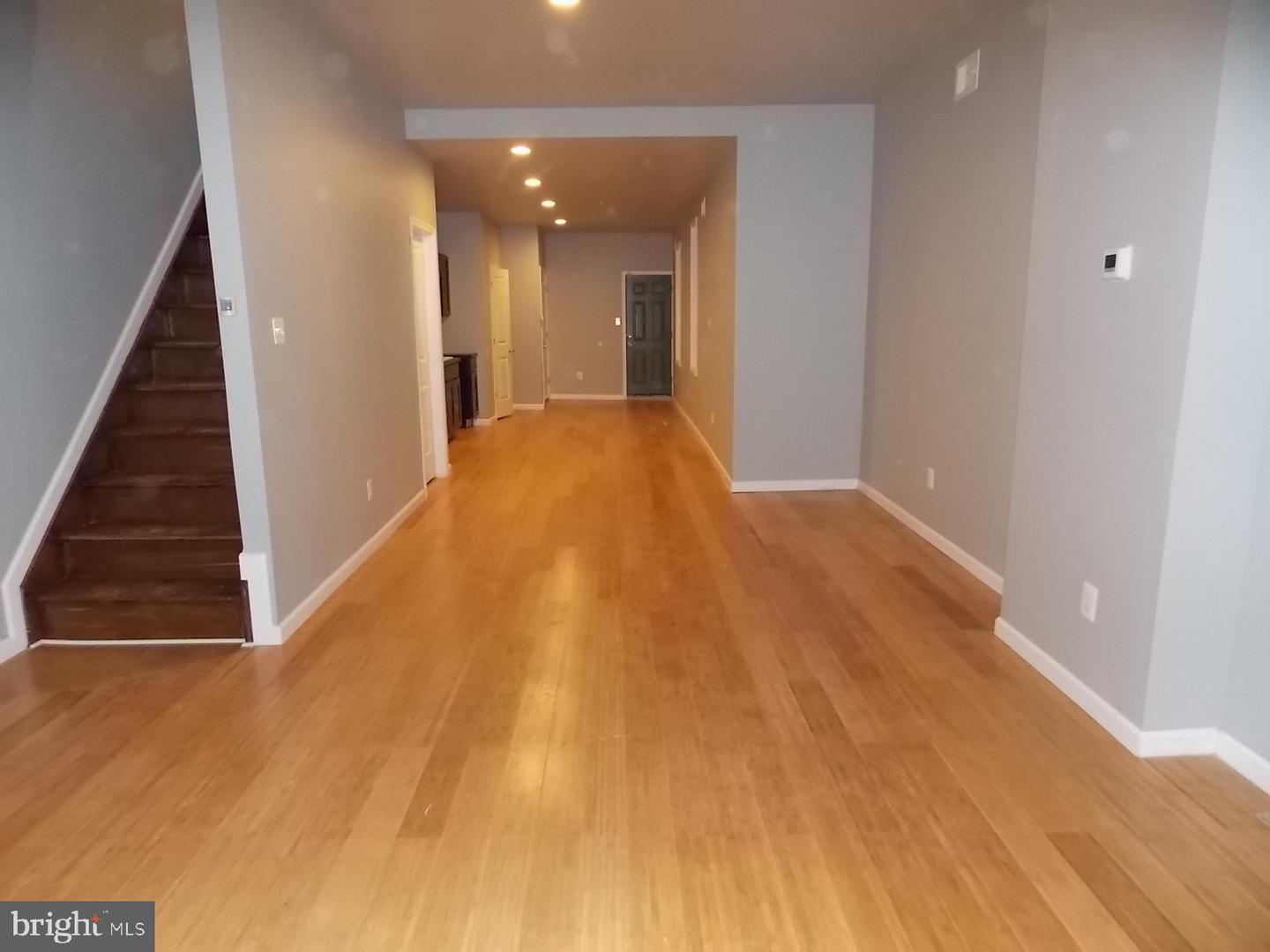 1115 W Cumberland St Property Photo 2