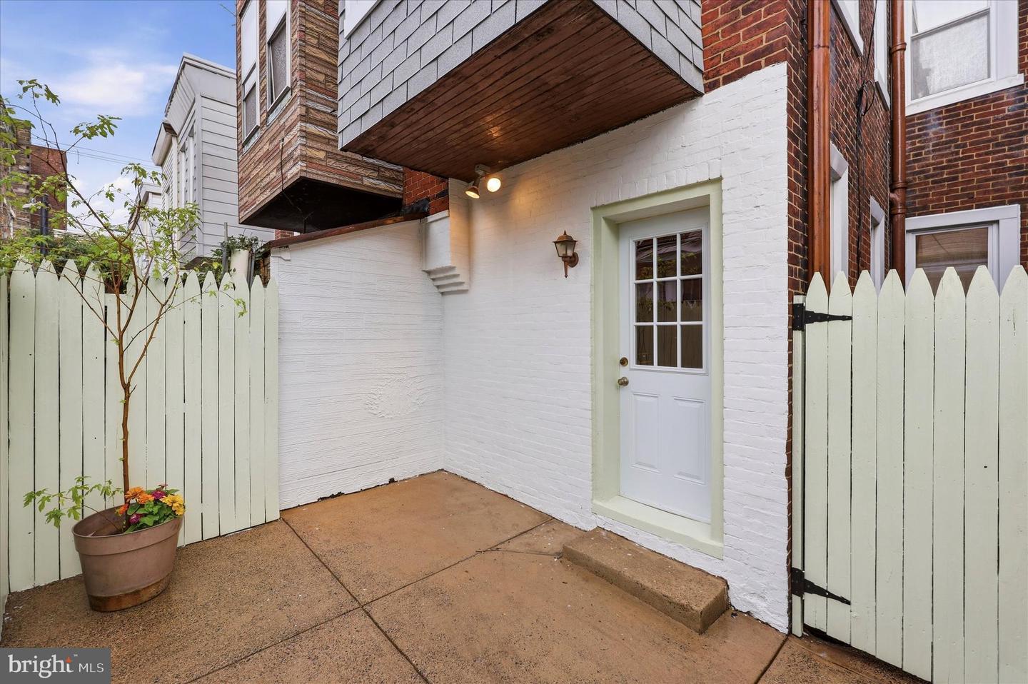 627 Miller St Property Photo 8