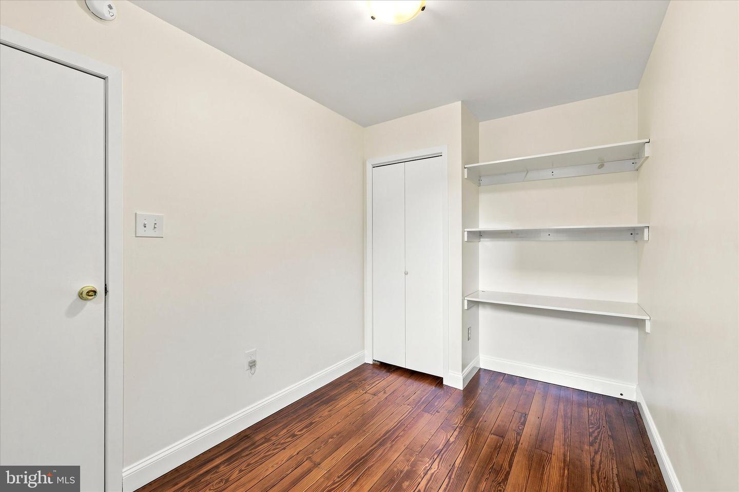 627 Miller St Property Photo 11