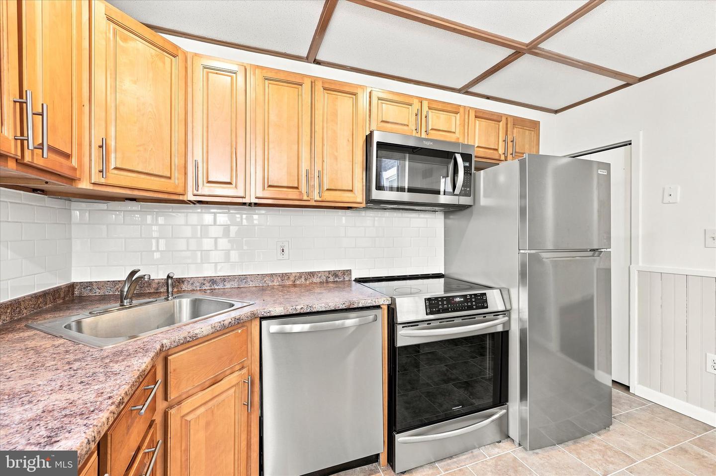 627 Miller St Property Photo 26