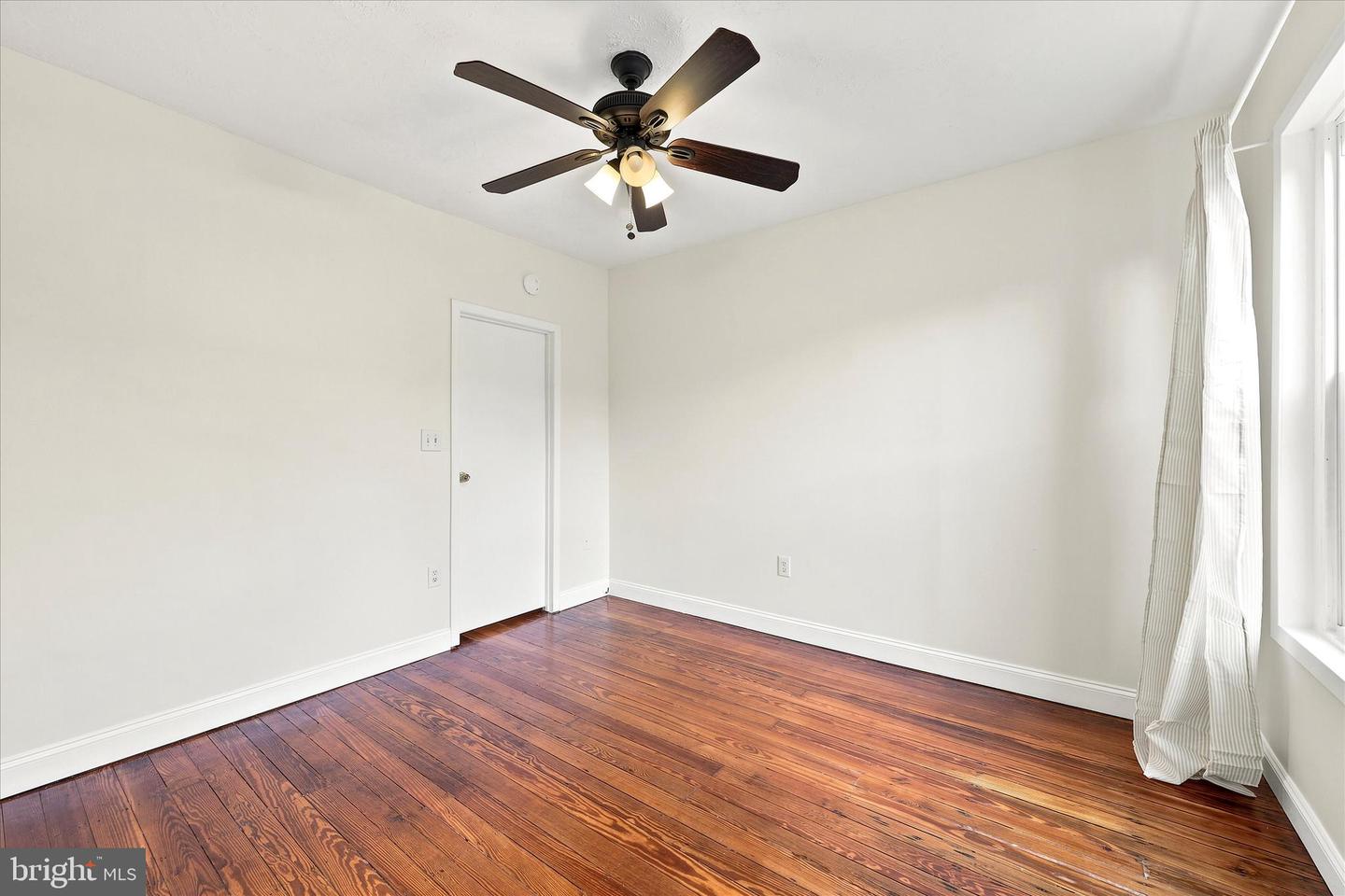 627 Miller St Property Photo 32