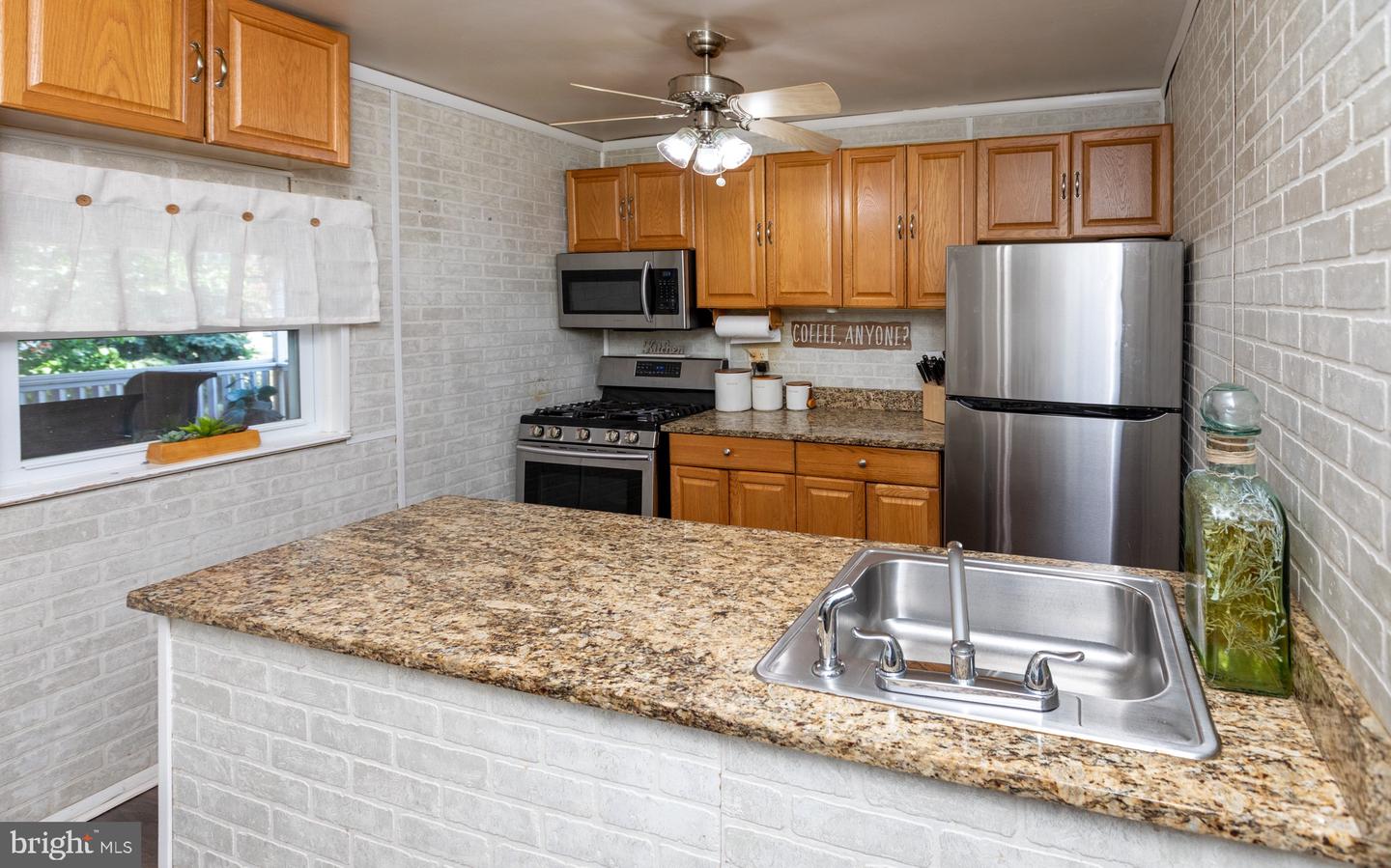 3633 N Hereford Ln Property Photo 12